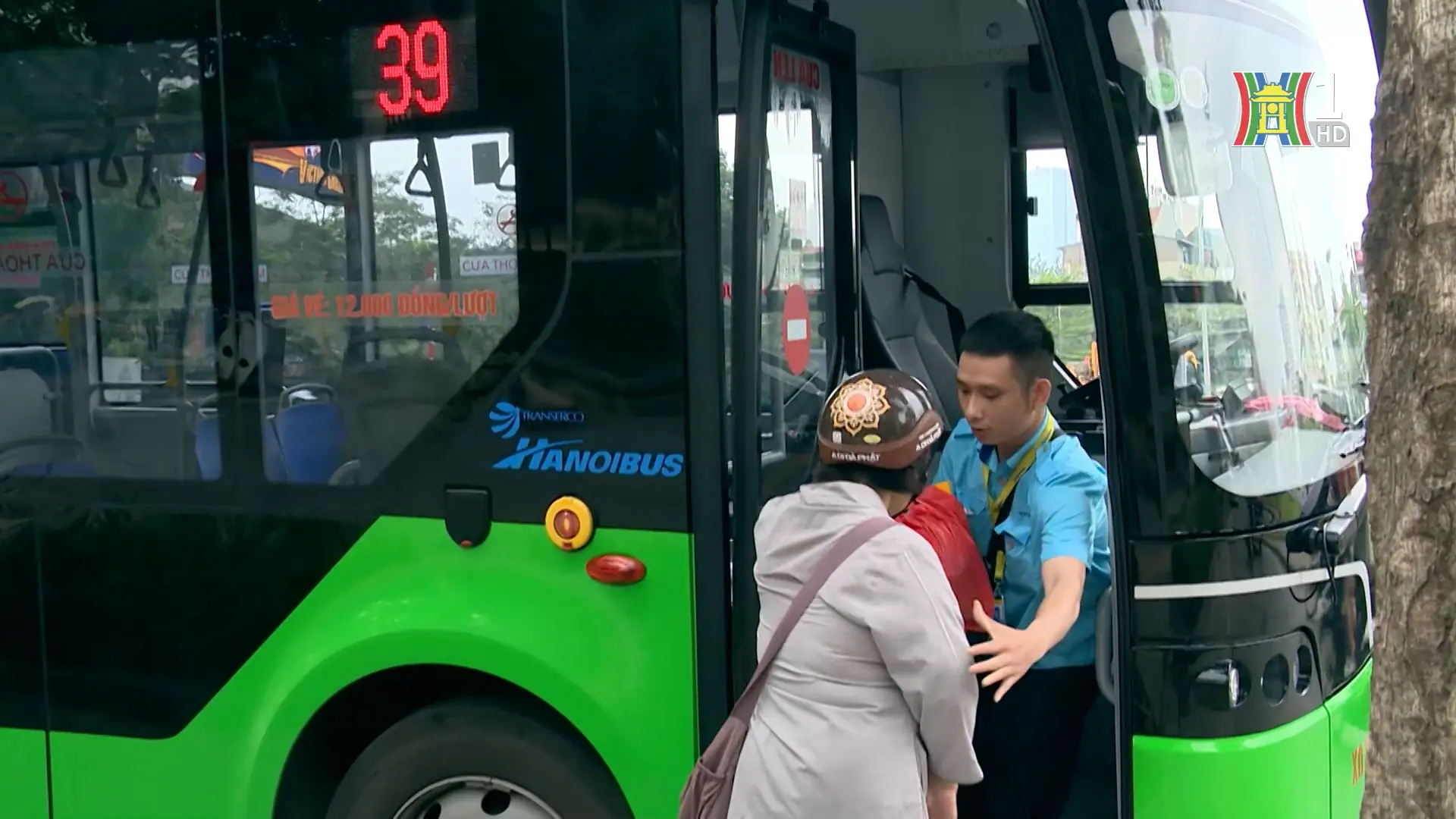 Những người xây dựng hình ảnh đẹp cho xe buýt Thủ đô  | Người tốt quanh ta | 20/08/2025